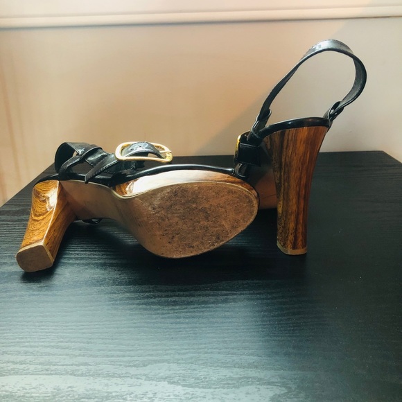 Heel - Picture 2 of 4